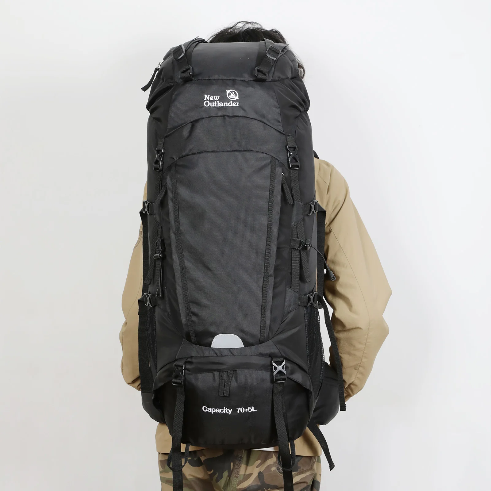 Zaino da viaggio e trekking 75 litri con copertura antipioggia e scomparto per scarpe ideale per campeggio - immagine 6