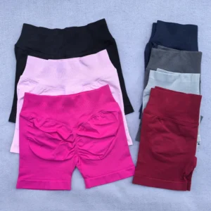 Pantaloncini senza cuciture da 45 pollici Pantaloncini da yoga a costine Pantaloncini da palestra Flex Scrunch Bum da donna Booty Running Pantaloni corti da allenamento per il sollevamento del sedere