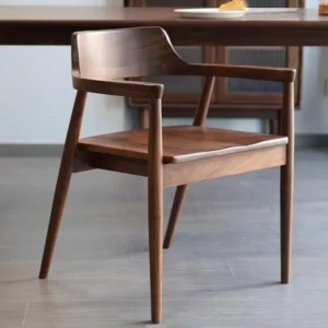 Sedia da pranzo in legno massello cinese con schienale e braccioli noce nera per ristorante e uso domestico modello Kennedy